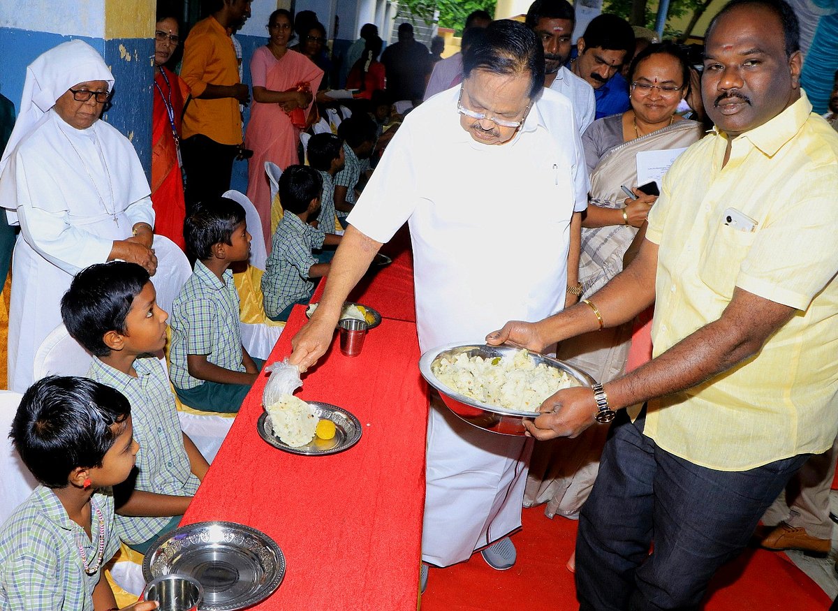 `கர்நாடக அரசு, சுப்ரீம் கோர்ட்டையே மதிப்பதில்லை; எடப்பாடிக்கு என்ன தெரியும்?’ - துரைமுருகன் காட்டம்