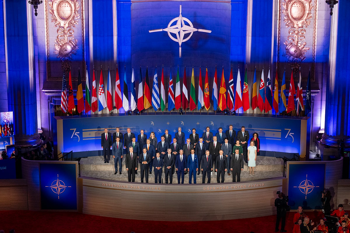 அமெரிக்கா போனால் போகாட்டும் NATO-விற்கு வேறு ஐடியா சொல்லும் ஜெலன்ஸ்கி; அதில் உக்ரைனுக்கு லாபம்