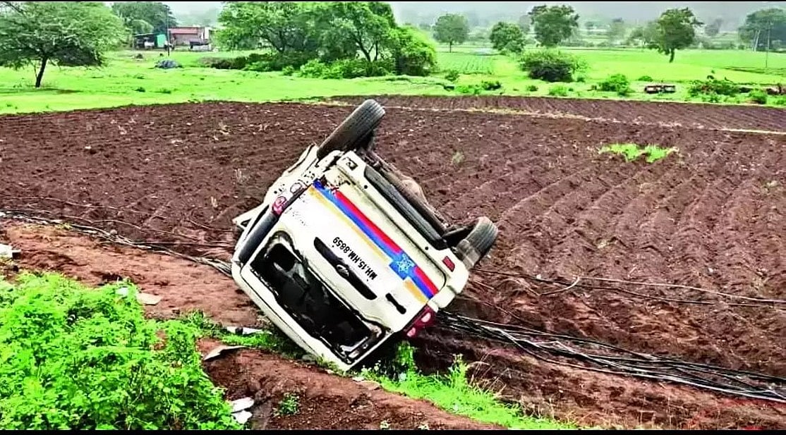 மது கடத்தல்; 100 கி.மீ தூர சேஸிங்; காரை இடித்துவிட்டு தப்பிய கும்பல் - விபத்தில் சிக்கி அதிகாரி பலி!