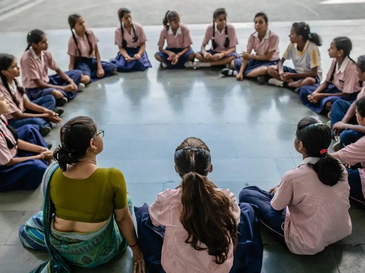 இது எனக்கு ஒரு சிறந்த வாய்ப்பு! -  அமெரிக்காவில் படிக்க ஸ்காலர்ஷிப் பெற்ற சலவைத்தொழிலாளியின் மகள்