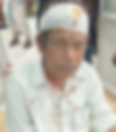 திருச்சி: பள்ளியில் கோஷ்டி சண்டை; தடுக்க சென்ற ஆசிரியரின் தலையில் வெட்டிய மாணவர் - அதிர்ச்சி சம்பவம்