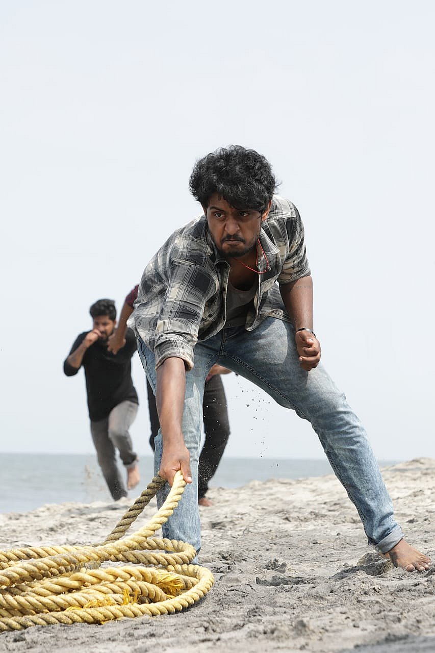 `ராவான இன்ட்ரோவுக்காக காத்திருந்தார்! சுரேஷ் கோபியின் மகனை அறிமுகப்படுத்தும் வின்சென்ட் செல்வா!