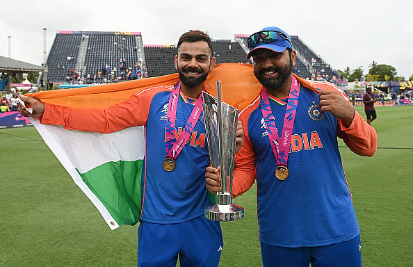 Rohit: ``தயவு செய்து ஓய்வுபெறாதீர்கள்; வெறுப்பவர்கள்... - ரோஹித்துக்கு 15 வயது இளம் ரசிகர் கடிதம்