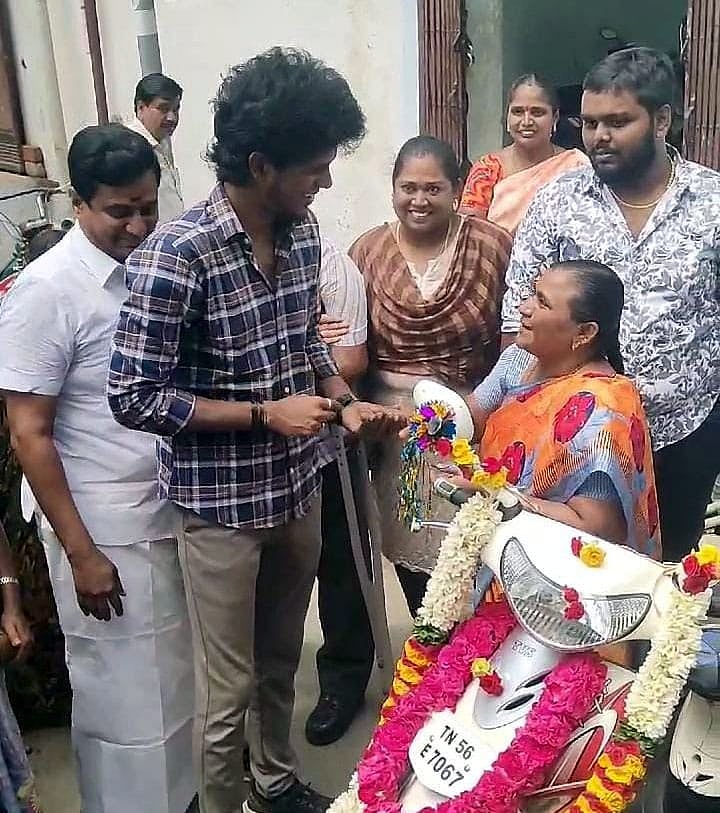 KPY Bala: உதவி கேட்ட மாற்றுத்திறனாளி பெண் - சில மணி நேரத்தில் இலவச இருசக்கர வாகனம் அளித்த பாலா!