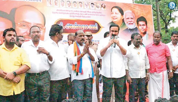 தி.மு.க Vs பா.ம.க Vs நா.த.க - விக்கிரவாண்டியில் அ.தி.மு.க வாக்குகள் யாருக்கு?!
