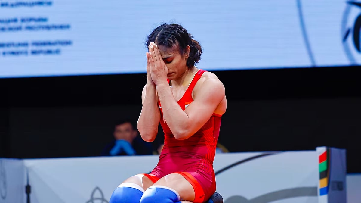 Vinesh Phogat: `ஜந்தர் மந்தரில் சிந்திய கண்ணீரின் வெற்றி!- அநீதிகளுக்கு பதிலடி கொடுத்த வினேஷ் போகத்