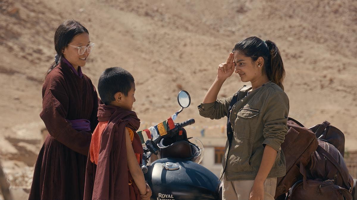 Minmini Review: தத்துவங்களால் வெளிச்சம் தர முயலும் மின்மினி; மெய்சிலிர்க்க வைக்கிறதா?