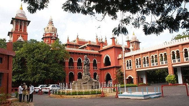 ``கோயில் பணத்தை கல்விக்கு செலவிடக் கூடாது என கேட்பது ஏன்? இதில் என்ன தவறு? - உச்ச நீதிமன்றம்