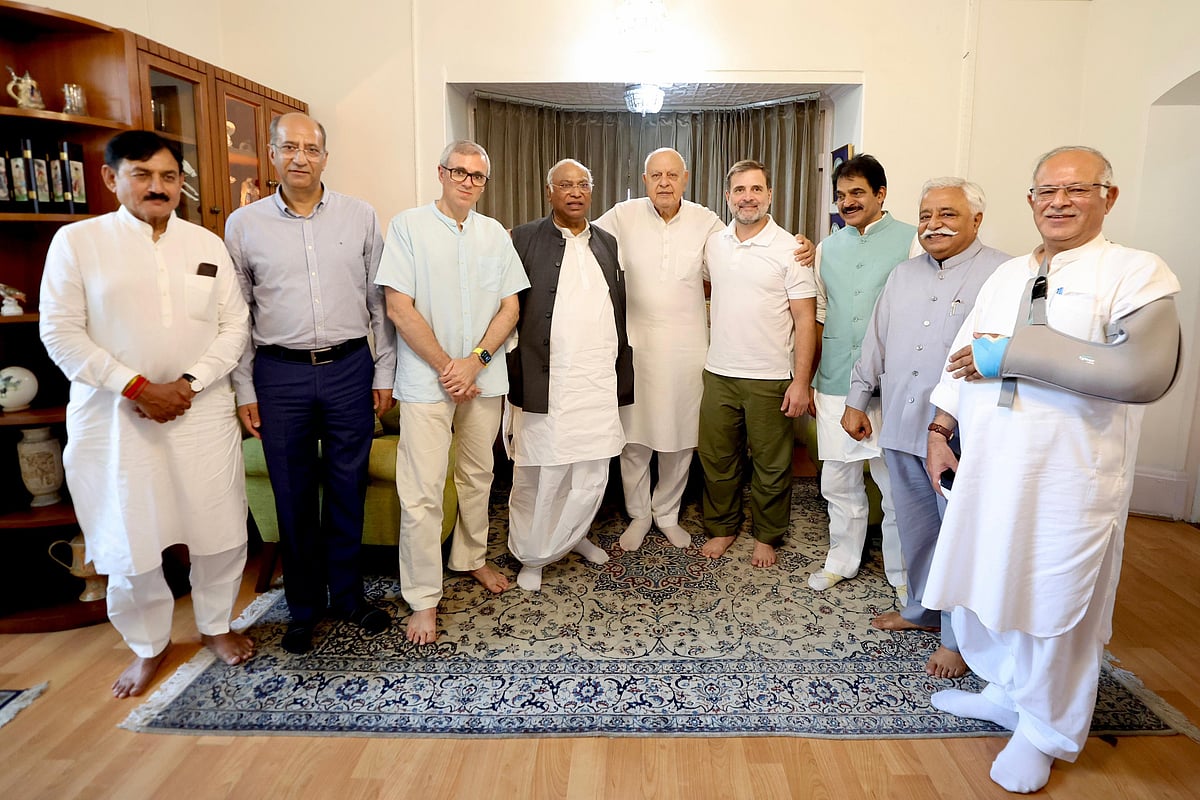 BJP: ஜம்மு-காஷ்மீரில் 19 இடங்களில் மட்டுமே போட்டியிடும் பா.ஜ.க; பின்வாங்குகிறதா? பதுங்கி பாய்கிறதா?
