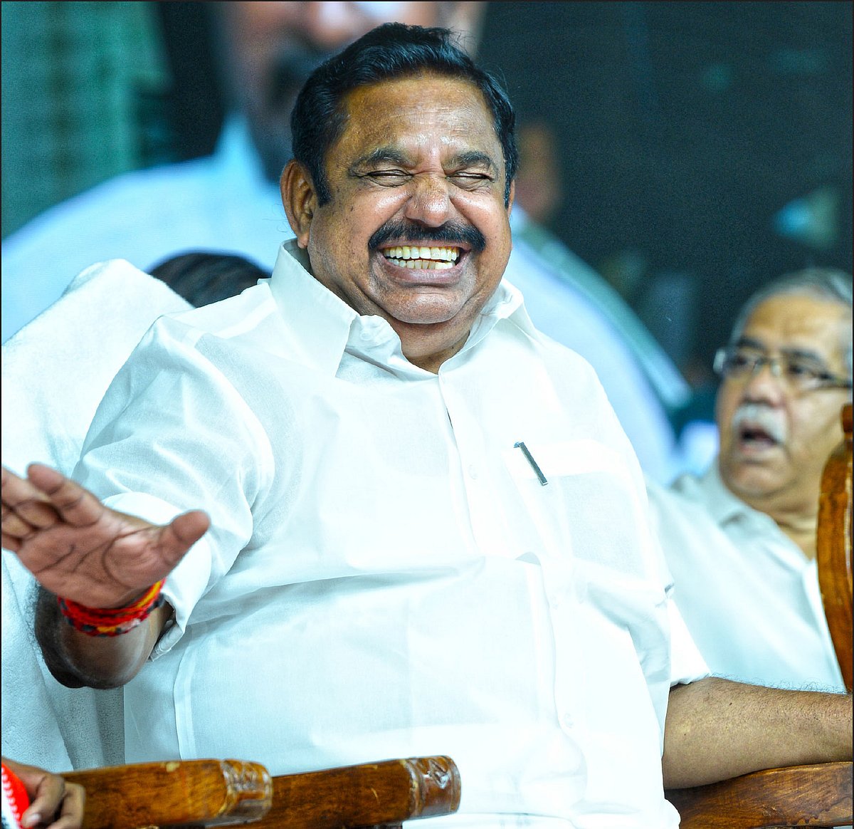 ``பாஜக முன்பு திமுக மண்டியிட்டு இருப்பதாகத்தான் பார்க்கிறேன்..! - டி.டி.வி.தினகரன்