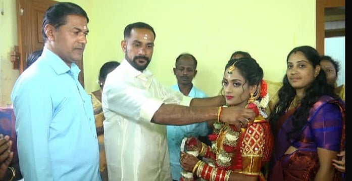 9 ஆண்டுக் கால காதல் போராட்டம்; அந்தமான் காதலியைக் கரம் படித்த குன்னூர் இளைஞர்!