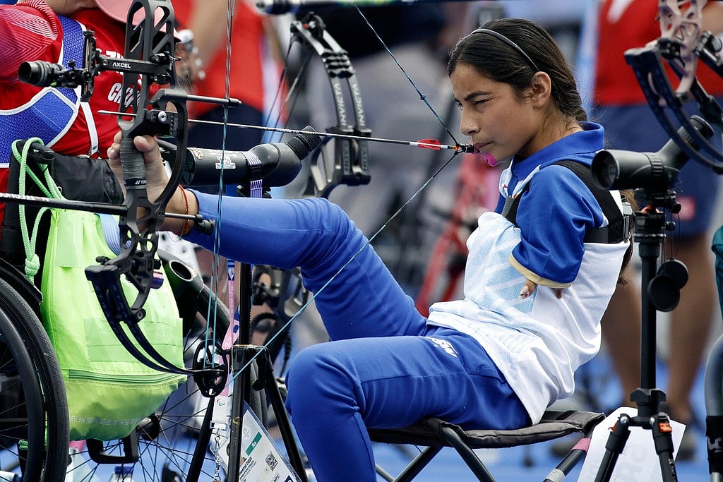 Paralympics 2024 : கைகள் இல்லாவிட்டால் என்ன... கால்கள் இருக்கே! - மக்கள் மனதை வென்ற ஷீத்தல் தேவி