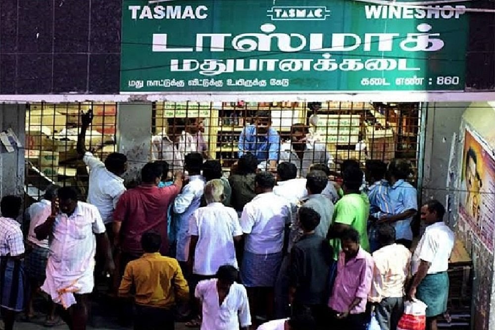 `தீபாவளி நேரம் பாஸ்&hellip; கண்டுக்காதீங்க!&rsquo; - லஞ்ச ஒழிப்பு போலீஸுக்கே `லஞ்சம் கொடுத்த டாஸ்மாக் மேலாளர்