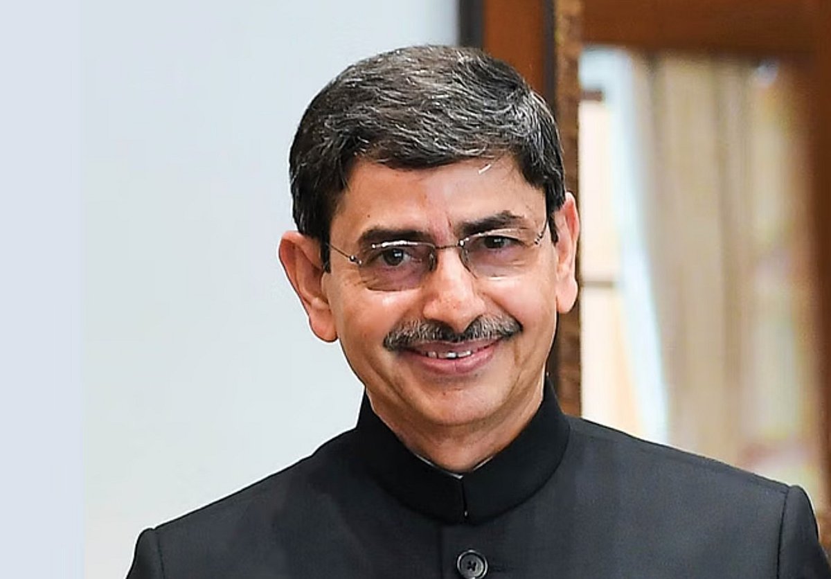 திருக்குறளே இல்லாத ஒன்றை குறள்னு சொல்லி போட்டு இருக்காங்க! - ராஜ் பவன் மீது தமிழறிஞர்கள் வேதனை