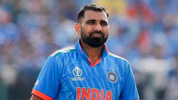 Ind v Eng : 13 மாதங்களுக்கு பிறகு கம்பேக் கொடுக்கும் ஷமி - அறிவிக்கப்பட்ட இந்திய அணி!