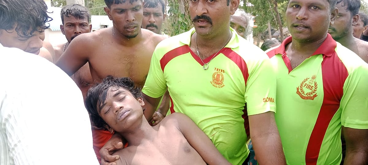 `புள்ளைய இப்படியா பாக்குறது?- துக்க நிகழ்வாக மாறிய காதணி விழா; கதறும் பெற்றோர்; சோகத்தில் கிராமம்!