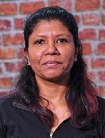 Doctor Vikatan: மூட்டுவலி உள்ளவர்கள் வாக்கிங் போகலாமா, உடற்பயிற்சி செய்யலாமா?