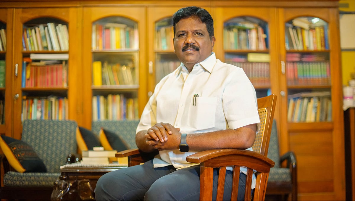 எம்.பி-க்கள் வாடகை அலுவலகத்தில் இருக்கும் நிலை- விசிக எம்.பி ரவிக்குமார் முதல்வருக்கு வேண்டுகோள்!