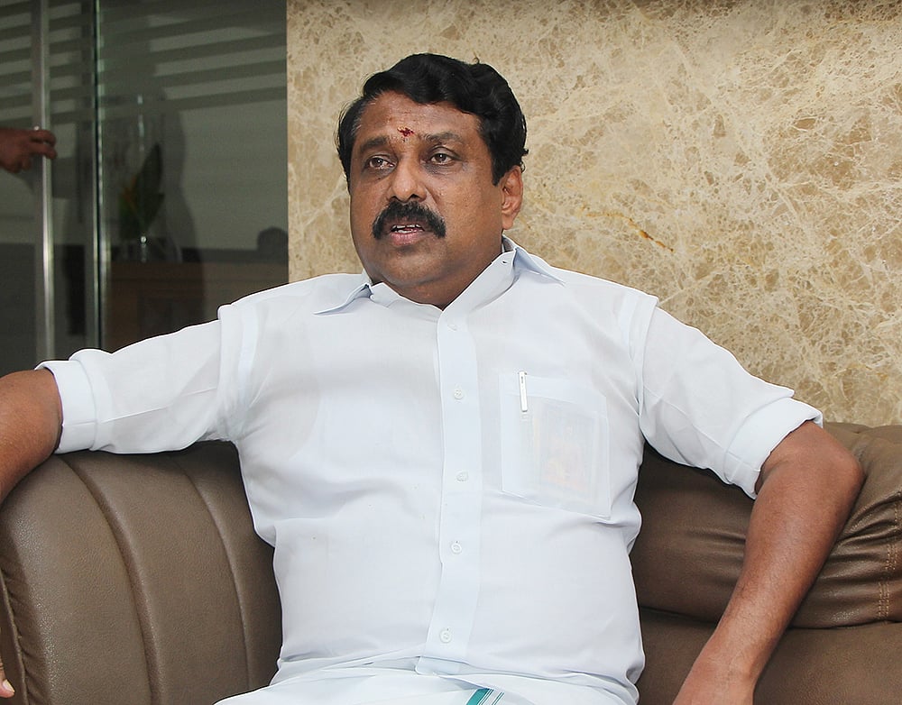 கழுகார்: கல்குவாரியில் தலையெடுக்கும் மாண்புமிகு டு ஆளும் தரப்புக்குத் தூதுவிட்ட நயினார் வரை