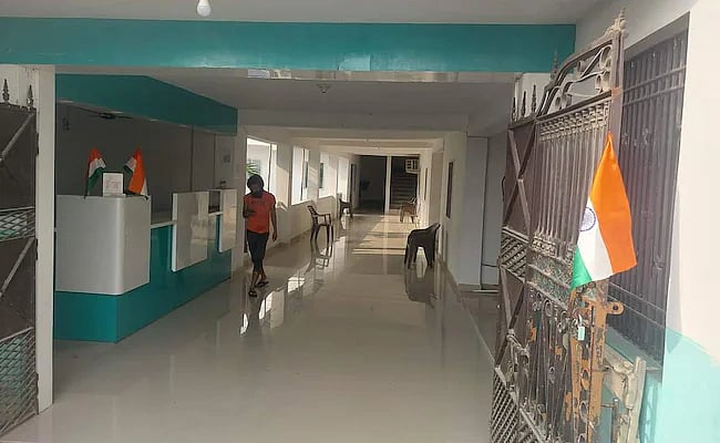 மதுபோதையில் அத்துமீறல்: மருத்துவரின் அந்தரங்க உறுப்பை வெட்டிவிட்டு தப்பி ஓடிய செவிலியர்..!