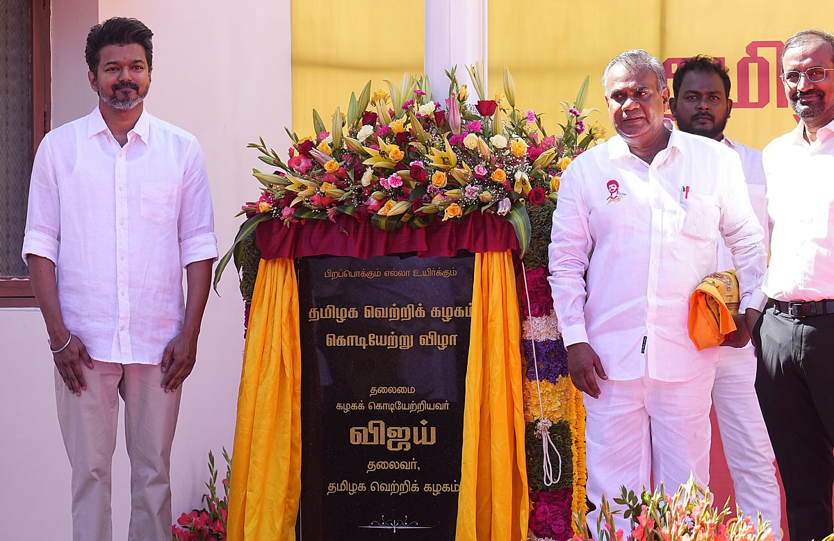 புஸ்ஸி ஆனந்த்