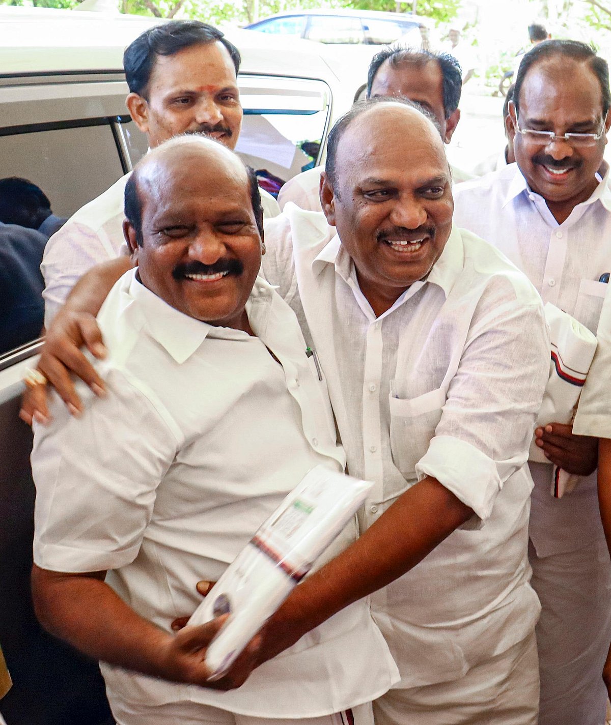 தஞ்சை: தனி ஆளாக வந்த சந்திரசேகரன், தாமதமாக வந்த அமைச்சர் கோவி.செழியன் - முணுமுணுத்த அதிகாரிகள்!