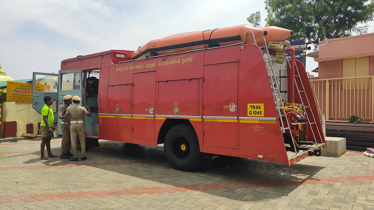 ஈரோடு: பேரிடர் காலங்களில் மக்களை காப்பாற்றுவது எப்படி? - தீயணைப்புத்துறையின் விழிப்புணர்வு நிகழ்வு!