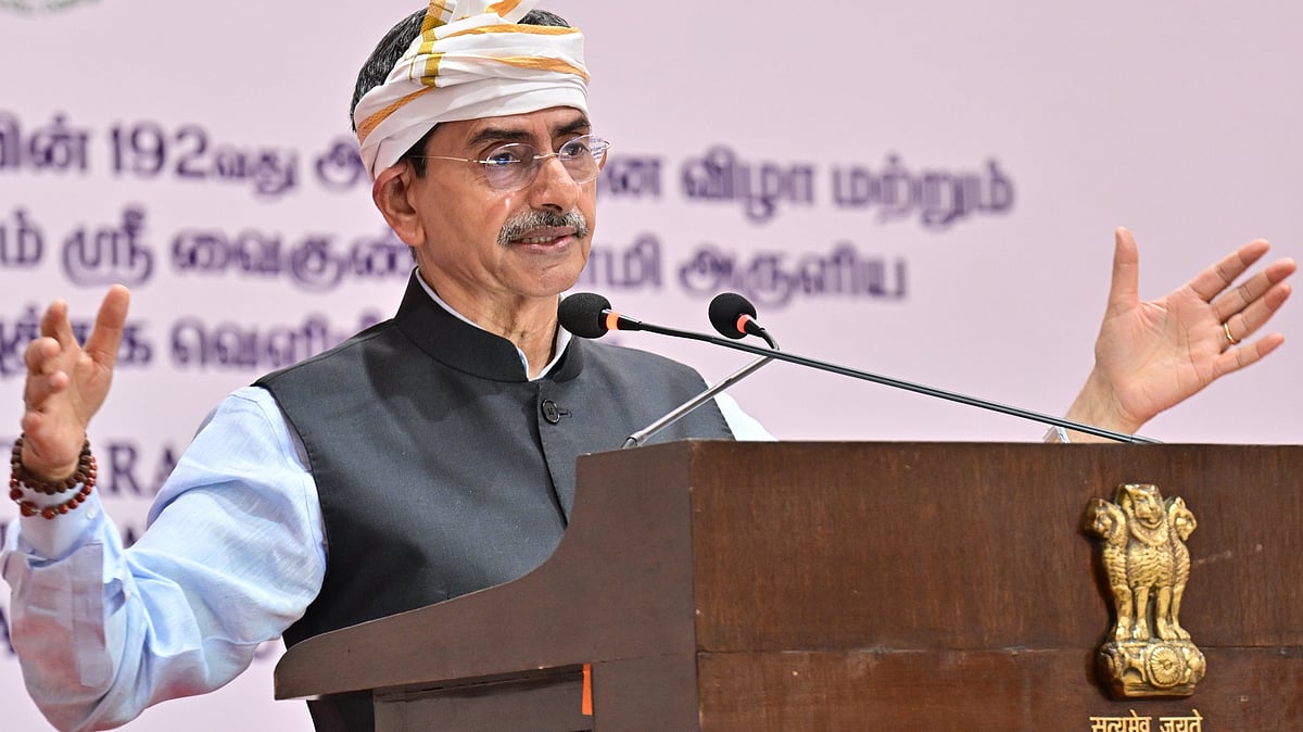 ``ஆளுநரா ஆரியநரா... தேசிய கீதத்தில் வரும் திராவிடத்தையும் விட்டுவிட்டுப் பாடச் சொல்வாரா? - ஸ்டாலின்