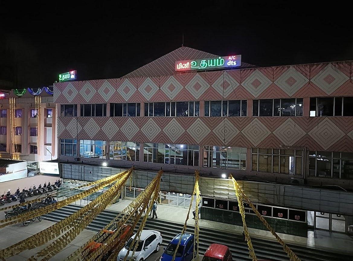 Udhayam Theatre: `இடத்தை அவங்க வாங்கிட்டாங்க - மூடப்பட்ட உதயம் திரையரங்கம்; உறுதி செய்த மேலாளர்