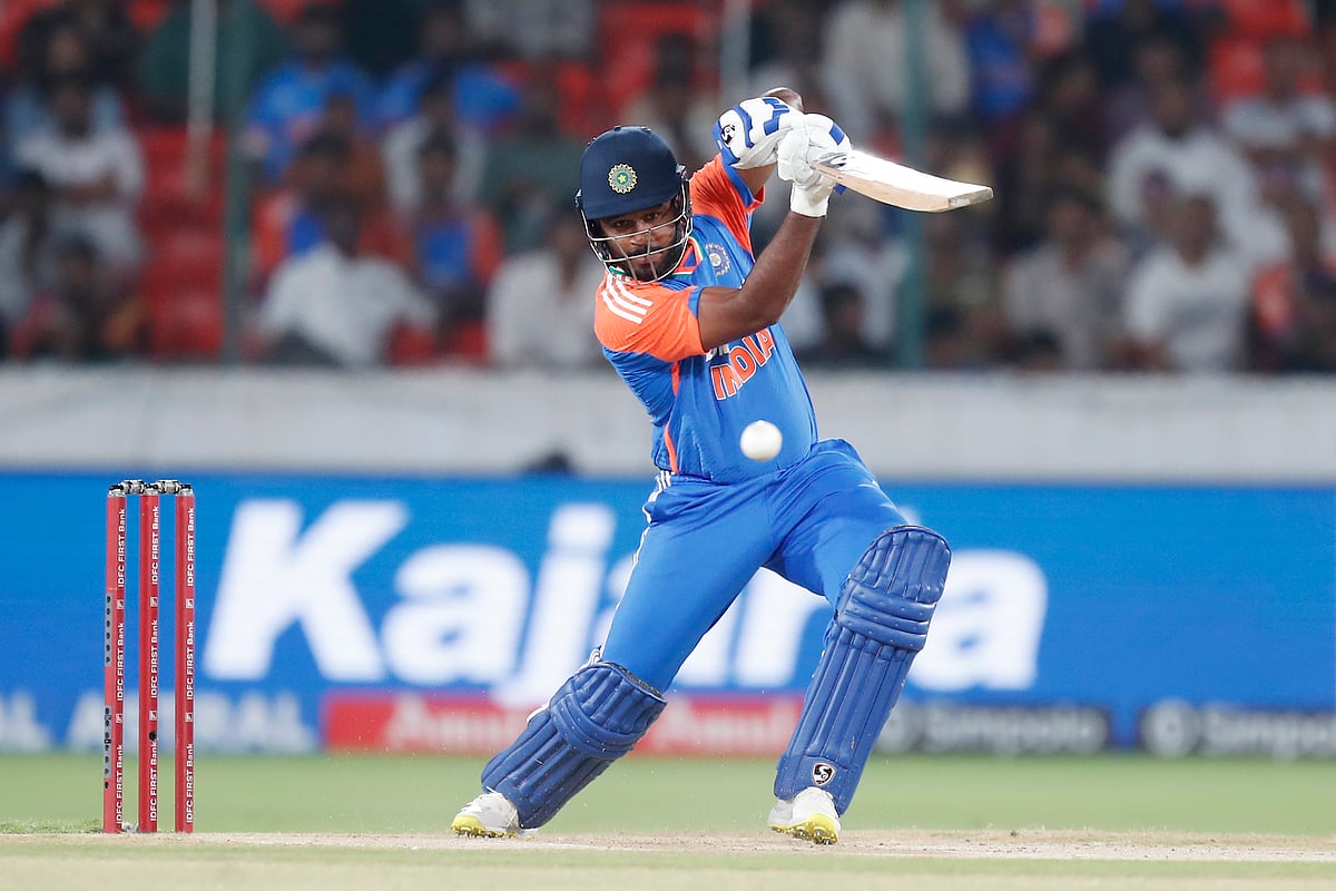 Sanju Samson : சேட்டன் வந்நல்லே... சேட்டை செய்ய வந்நல்லே! - வங்கத்தை சூறையாடிய சாம்சன் புயல்!