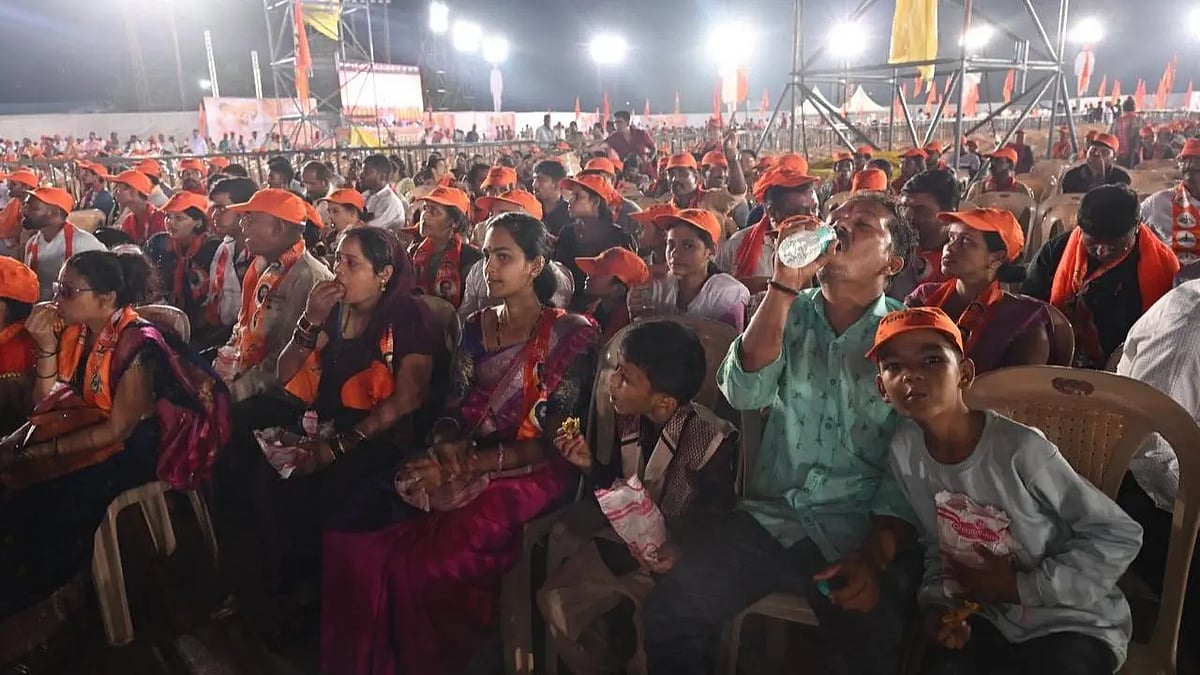 ``ஆட்சிக்கு வந்தால் தாராவி குடிசை மேம்பாட்டுத் திட்டத்தை ரத்து செய்வோம் உத்தவ் தாக்கரே காட்டம்..!