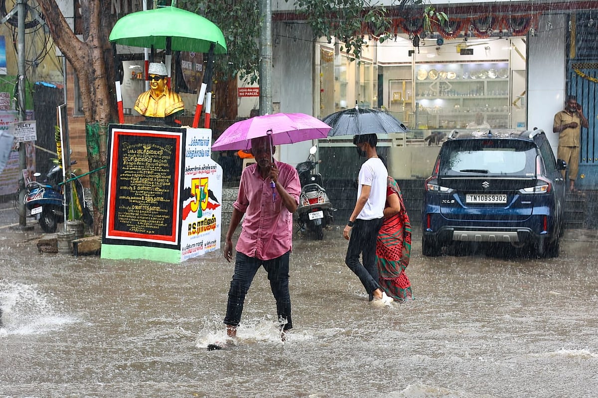 Rain Alert: சென்னை மழை; முக்கியப் பகுதிகளின் பிரத்யேக புகைப்பட தொகுப்பு| Photo Album