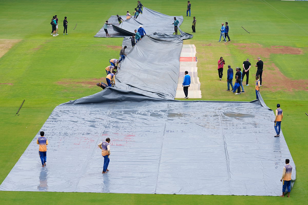INDvNZ : 0,0,0,0 - 4 வீர்ரகள் டக்; சுதாரிக்காத ரோஹித்; கோலி -  பெங்களூருவில் தடுமாறும் இந்தியா