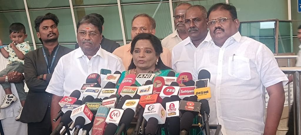 தமிழ்-என்-பெயரில்-மட்டுமல்ல,-உயிரிலும்-உள்ளது;-ஆனால்...---திமுகவை-விளாசிய-தமிழிசை-சௌந்