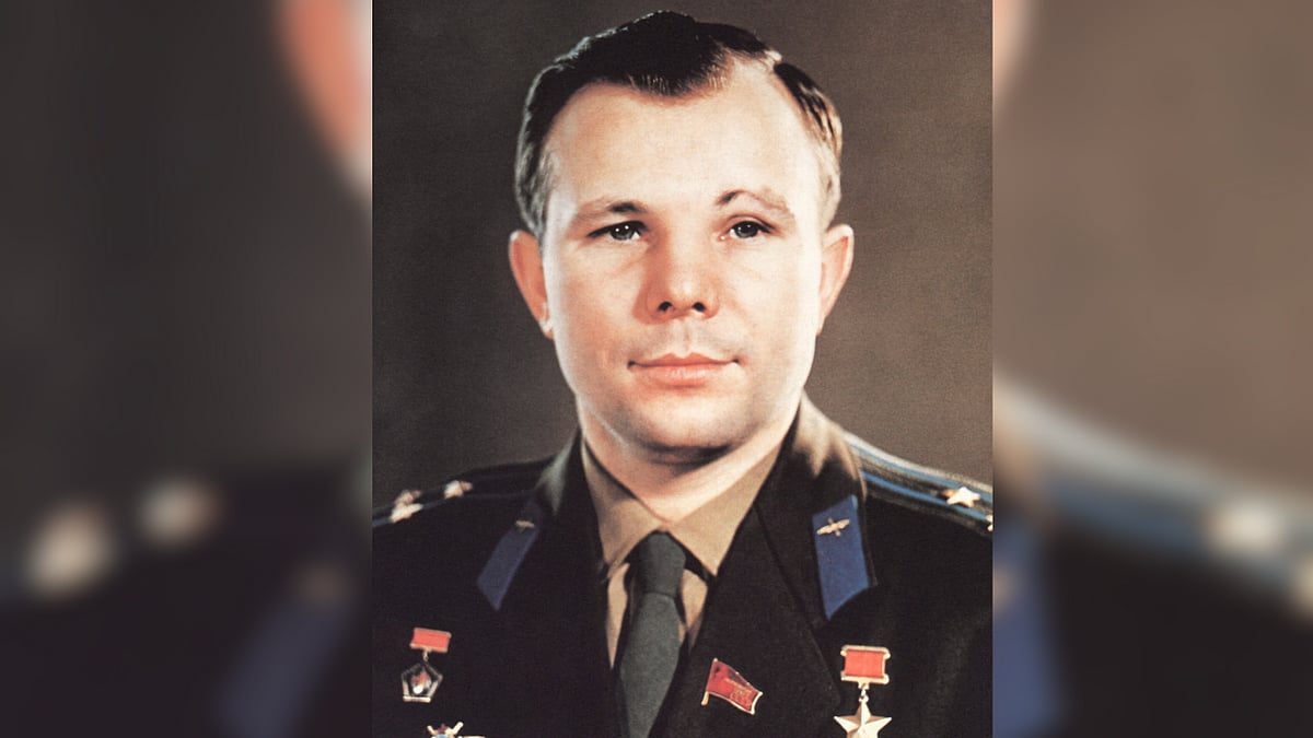 Vladimir Komarov: விண்வெளியிலிருந்து பூமியில் விழுந்த முதல் மனிதன்; கொமரோவின் கதை தெரியுமா?