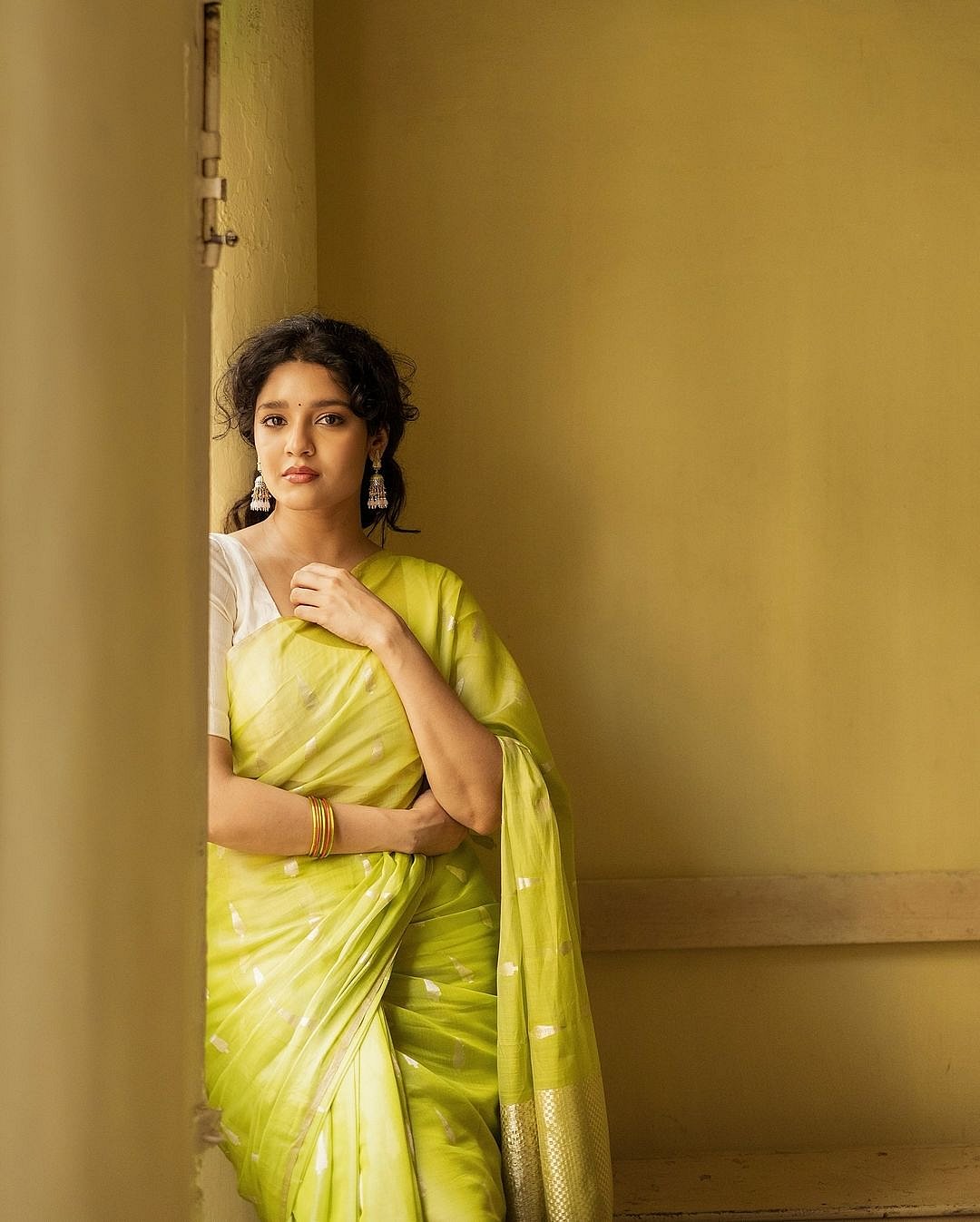 Ritika Singh Looks Elegant in Traditional Wear in Diwali! | Photo Album