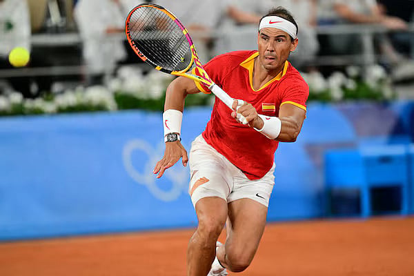Rafael Nadal: டென்னிஸ் இல்லாமல் இருப்பது கடினம்தான், ஆனால்..! - கண்ணீர் மல்க விடைபெற்ற நடால்