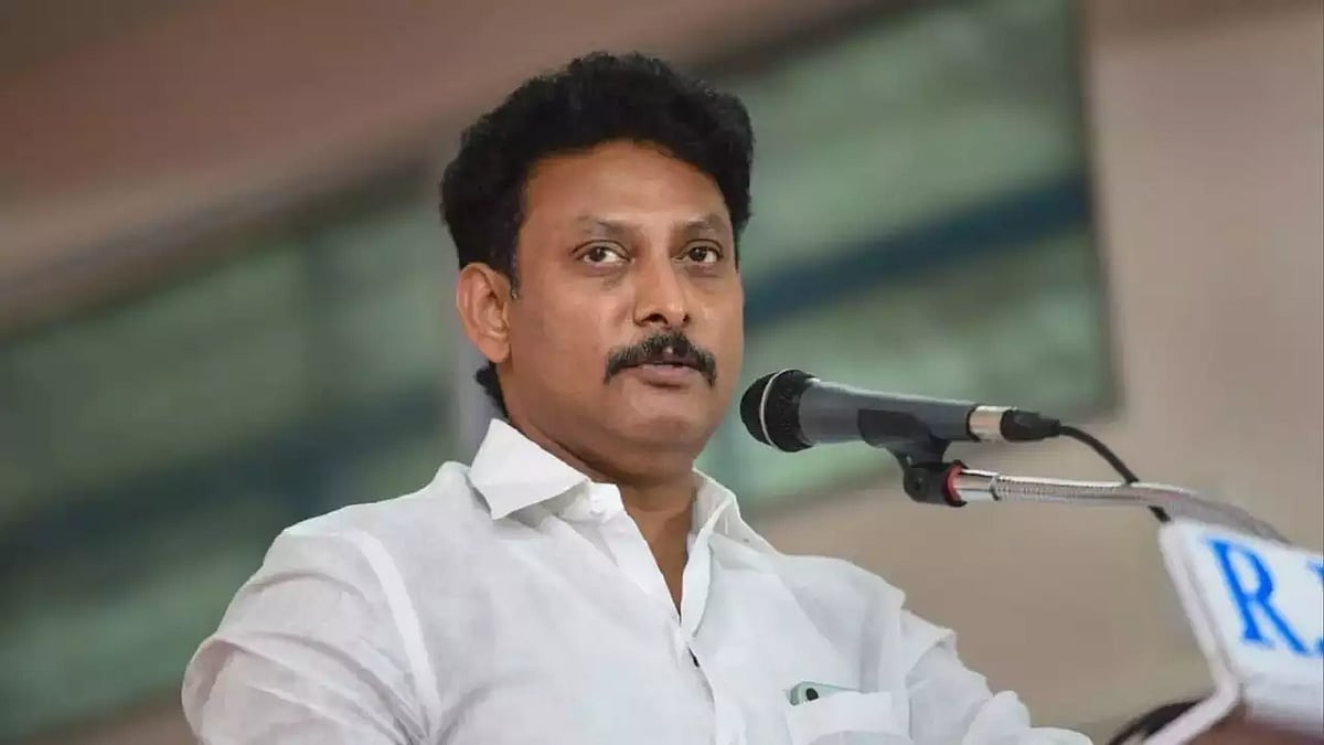 பள்ளிக் கல்வித்துறை அமைச்சரின் மகன் தமிழ் படிக்கலயா? - வைரல் வீடியோவுக்கு அன்பில் மகேஸ் விளக்கம்