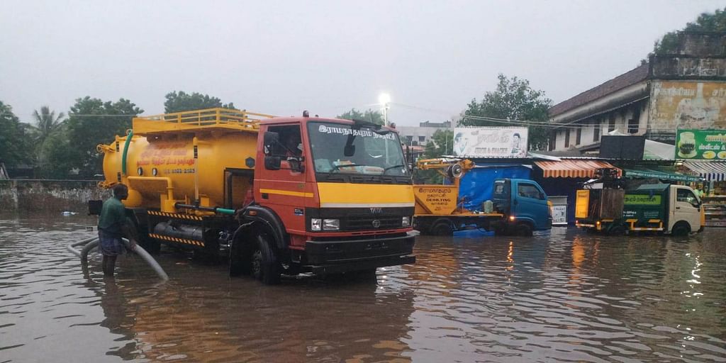 Rain-Alert:-4-மணி-நேரத்தில்-41-செ.மீ;-மேக-வெடிப்பால்-ராமேஸ்வரத்தில்-வரலாறு-காணாத-மழை;-முழு-விவரம்!