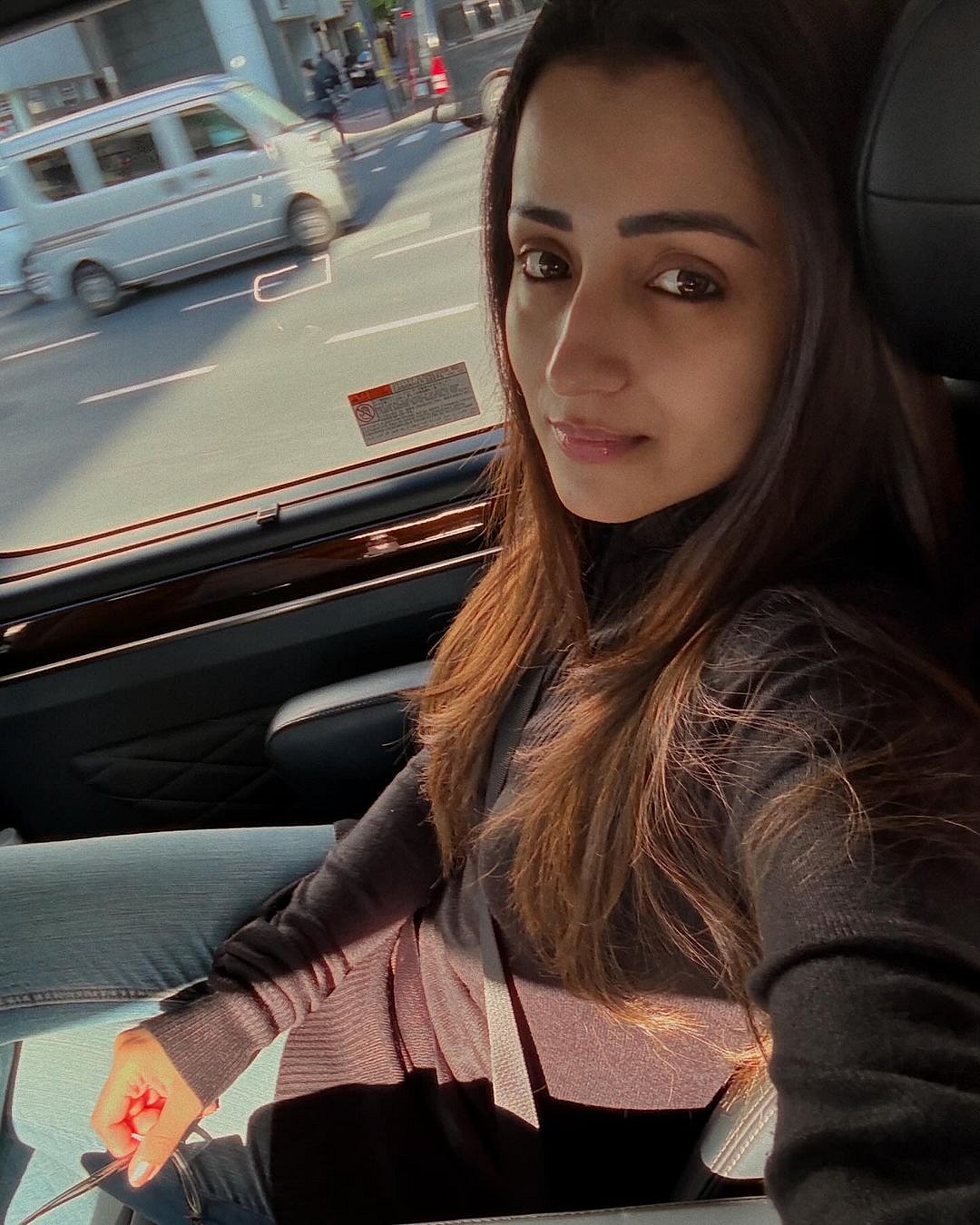 Trisha : `ஷா லா லா... ஷா லா லா... ரெட்டை வால் வெண்ணிலா - மொரோக்கோ, ஜப்பானில் நடிகை த்ரிஷா | Album