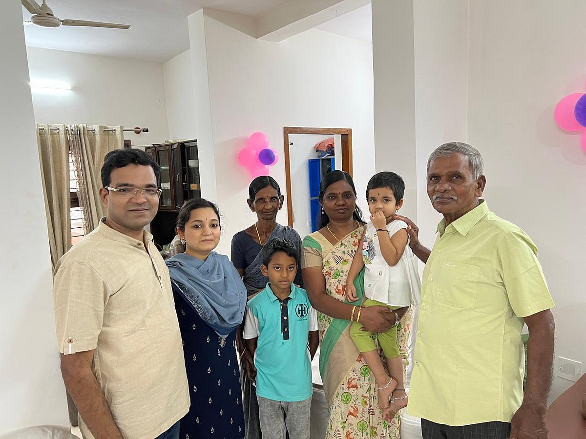 விலா எலும்பு உடைஞ்சும் எங்கம்மா கருவை கலைக்கல - ஒரு கலெக்டரின் கதை