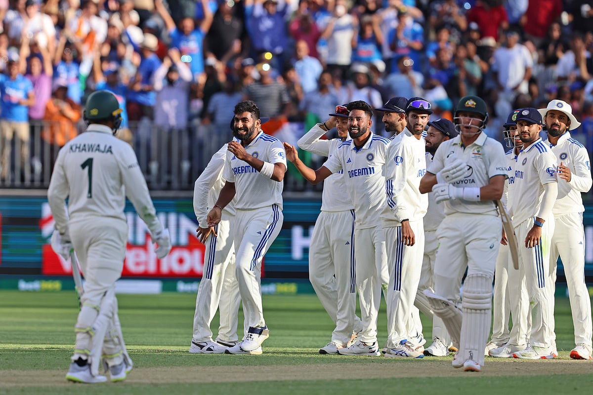 AUSvIND: `நான் வந்துட்டேன்னு சொல்லு 
அதிரடி கோலி; தடுமாறும் ஆஸ்திரேலியா- பெர்த் டெஸ்ட் Day 3 Report