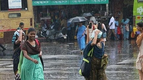 Rain Alert: `தமிழ்நாட்டில் மீண்டும் ஒரு காற்று அழுத்த தாழ்வுப் பகுதி?! - வானிலை மையம் சொல்வதென்ன?!