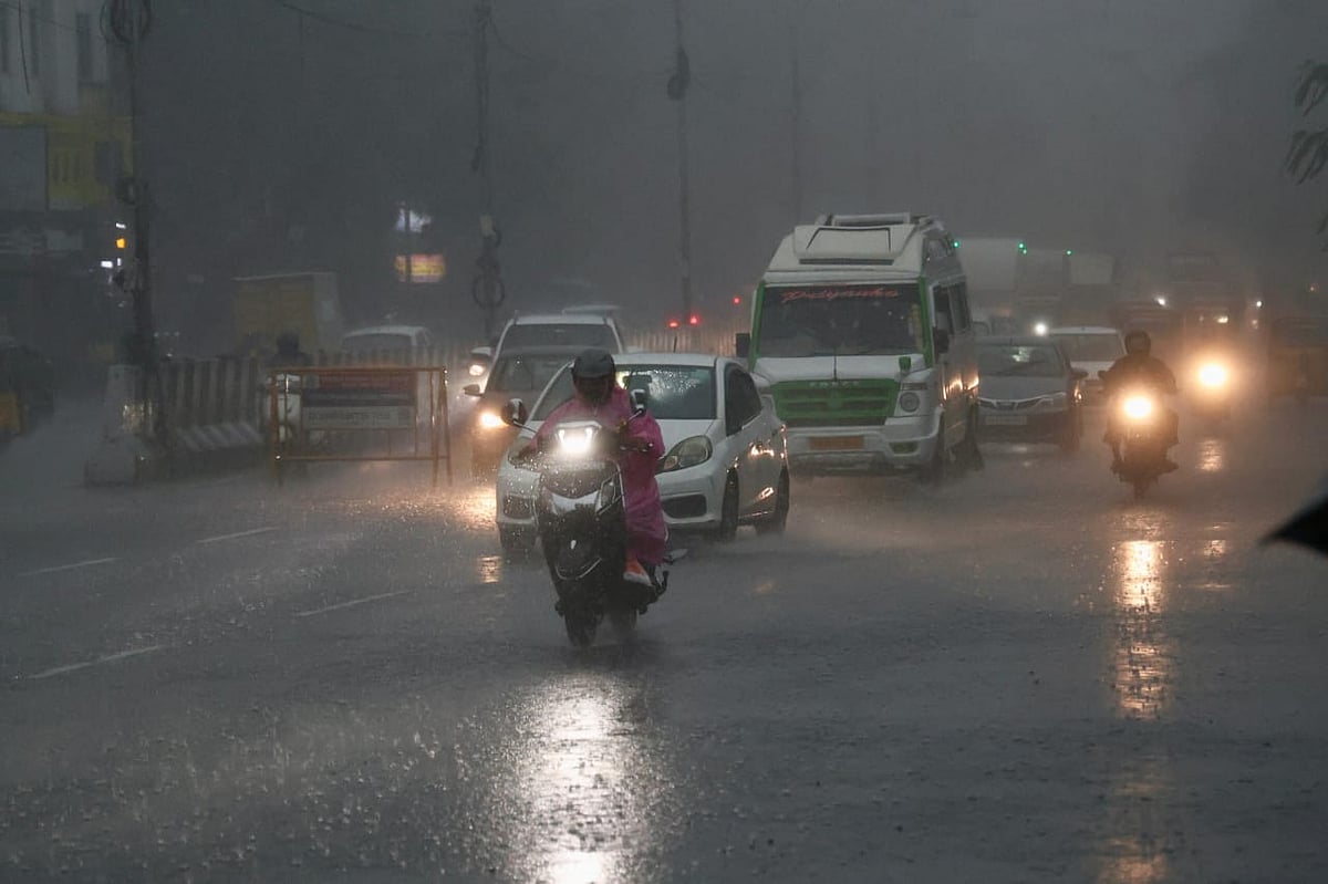 Rain: ``தமிழகம், புதுச்சேரியில் 12 வரை மழை தொடரும் - வானிலை ஆய்வு மையம் வெளியிட்ட முக்கிய தகவல்