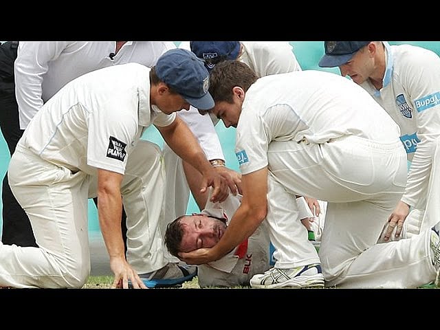 Phil Hughes : உயிரைப் பறித்த அந்த ஒரு பவுன்சர்! - `63 Not Out பிலிப் ஹூயூஸ் நினைவுகள்!