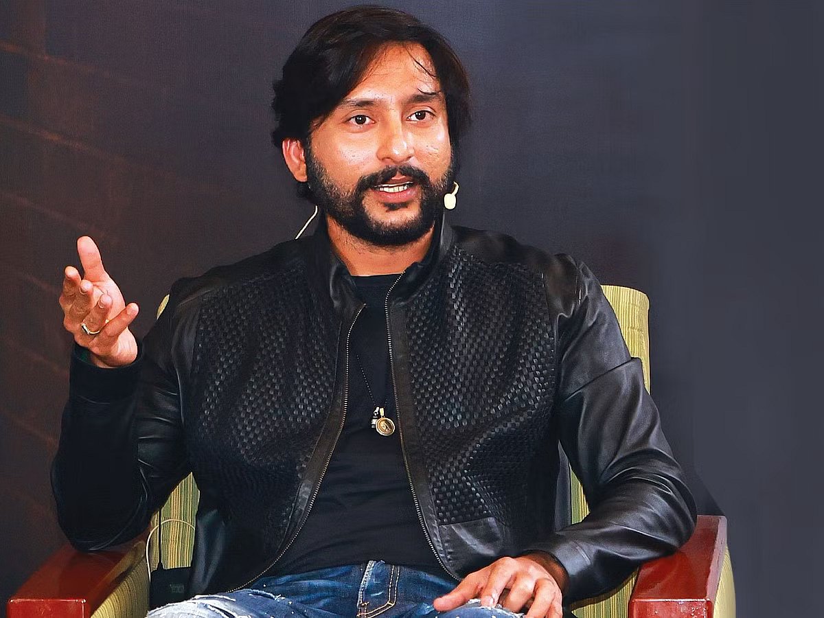 RJ Balaji: `அவங்களோட அடுத்த தலைமுறை தினக்கூலியாக இருக்கக்கூடாதுன்னு அவர் செய்த செயல் -ஆர்.ஜே.பாலாஜி