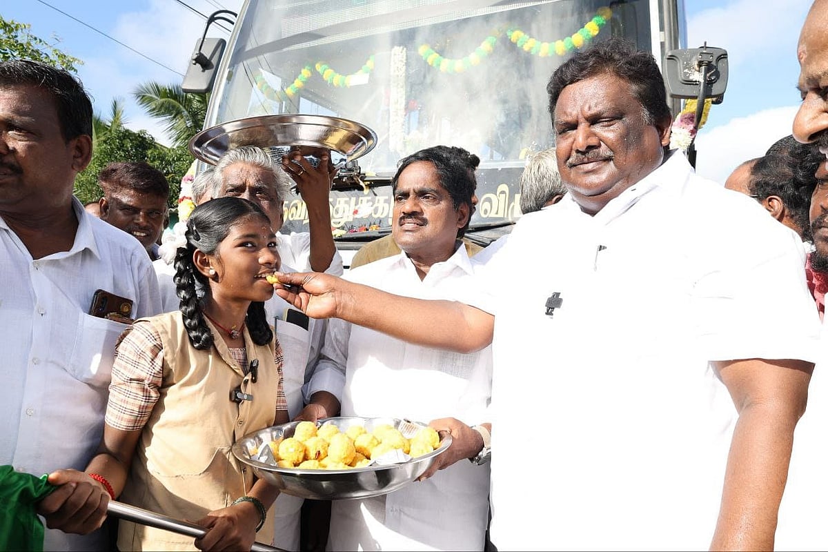 Saregamapa: `தர்ஷினியை பாராட்டுறாங்க!; மாணவியால் ஊருக்கு கிடைத்த பஸ் வசதி.. -நெகிழும் மக்கள்!