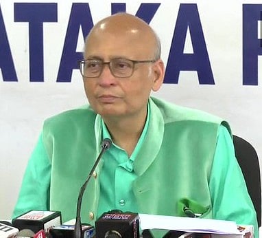 Rajya Sabha: `நாடாளுமன்றத்தில் கண்டெடுக்கப்பட்ட பணக்கட்டு  - சீட்டில் இருந்த எம்.பி சொல்வதென்ன?
