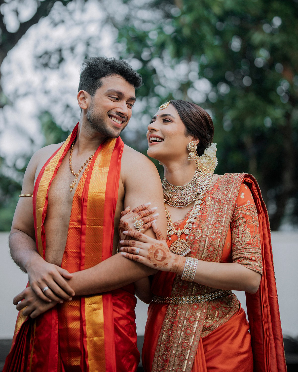 Kalidas Jayaram : உசுர கட்டி கொத்தாகத் தாரேன்... - காளிதாஸ் - தாரிணி திருமணம் | Photo Album