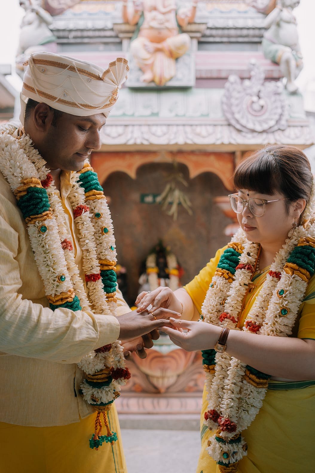 கோவை பையன் - தைவான் பொண்ணு..! - சமூக சேவையில் மலர்ந்த காதல்; தமிழ் முறைப்படி திருமணம்